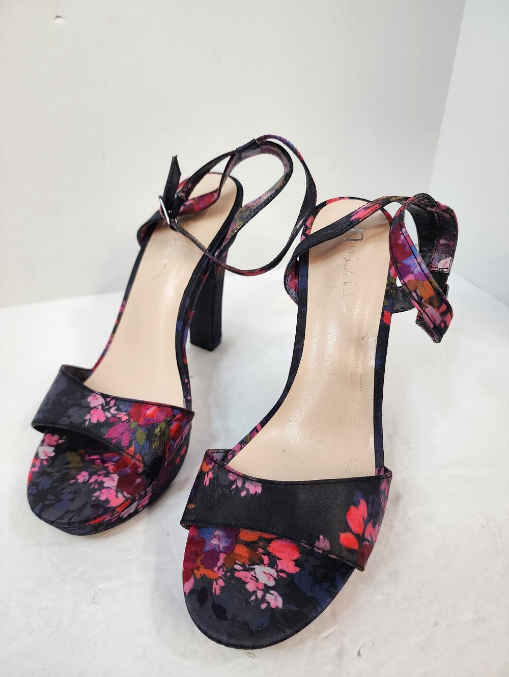Nicole by Nicole Miller Black Floral Ankle Strap Block Heels Size 8